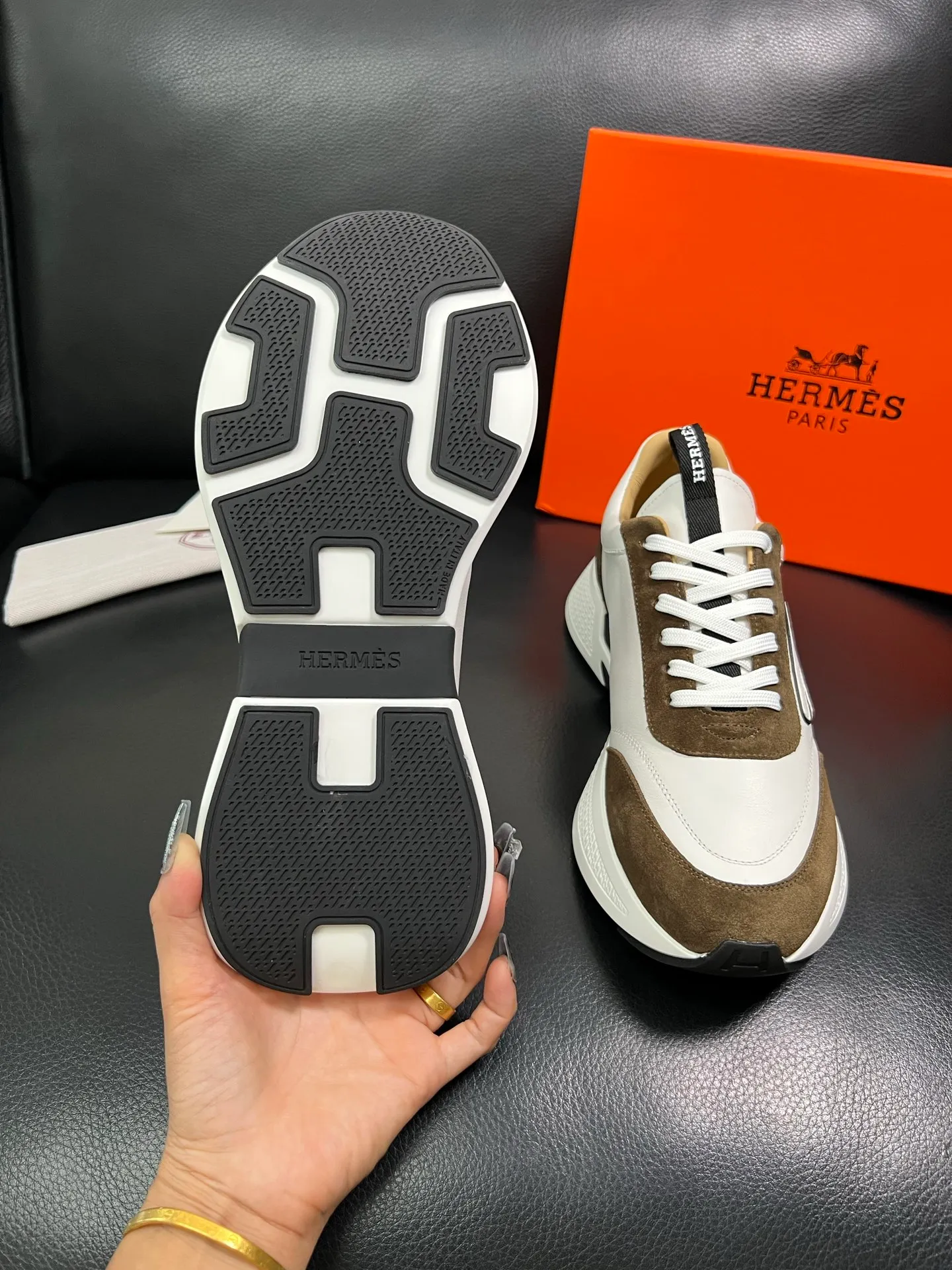 Men's men's shoes 💰840 Hermes top purchasing Hermes counter synchronization, original factory configuration, original cowhide fabric imported from Italy, high-quality splicing technology, fully imported water-dyed cowhide lining, soles: original factory special soles are super comfortable, original factory and single goods are high quality, welcome to compare and synchronize with counters, code number 39-44 (customized 38 45) 85863